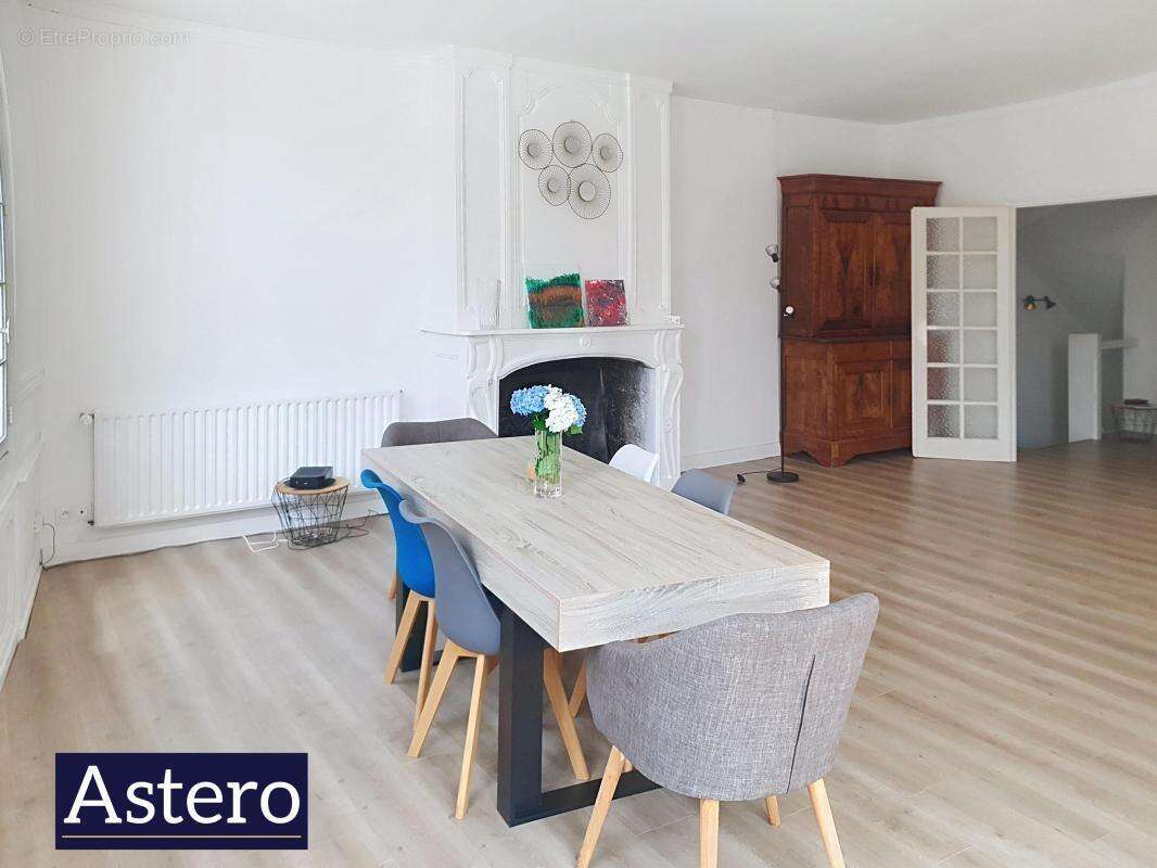 Agréable appartement duplex de 168 m² situé dans le centre ville de Pontivy, quartier historique - photo 3