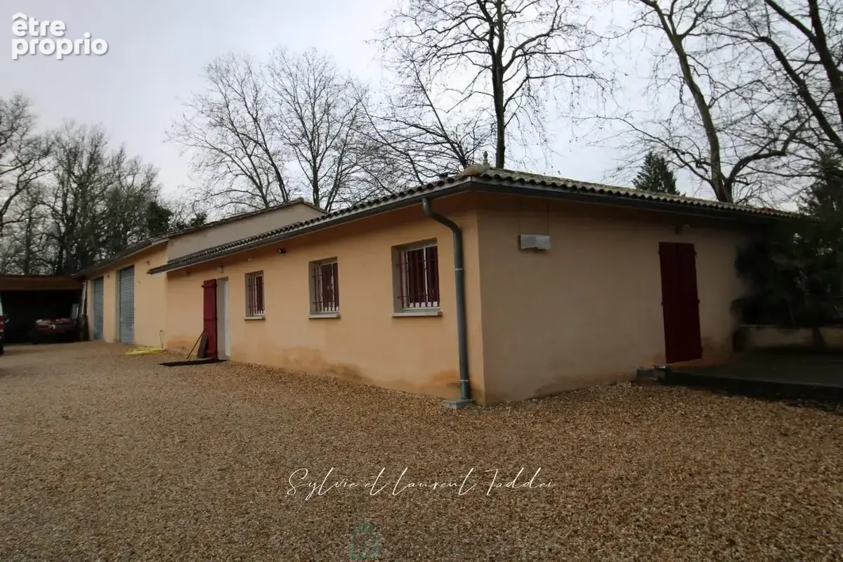 Maison de maitre renovee et outil professionnel cle en main sur plus de 10 hectares - photo 14