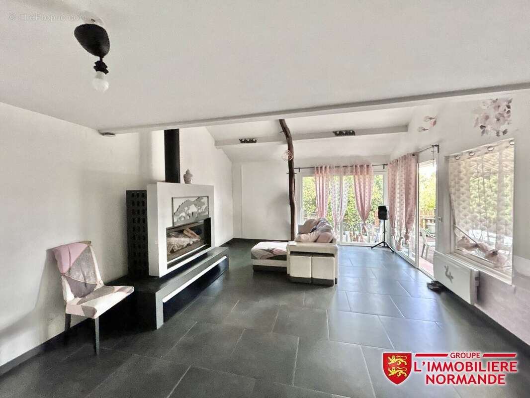 Maison à BONNIERES-SUR-SEINE