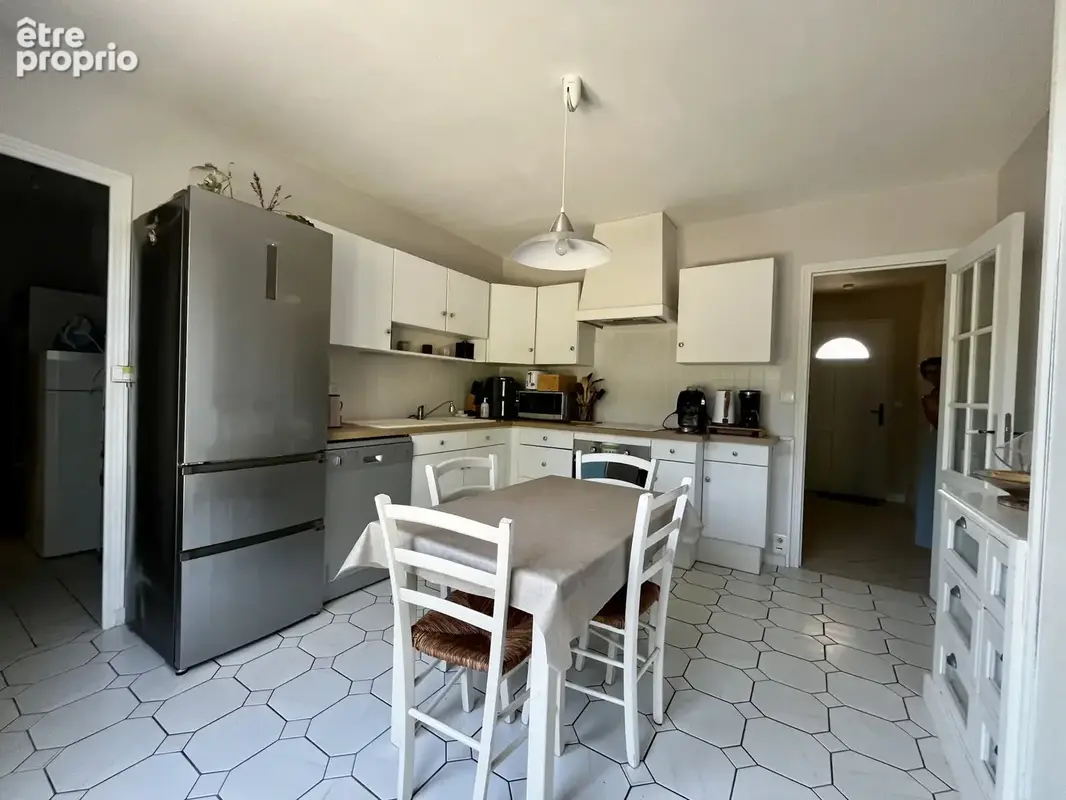 Brains - Maison de 108 m2 sur une parcelle de 931 m2 - photo 5
