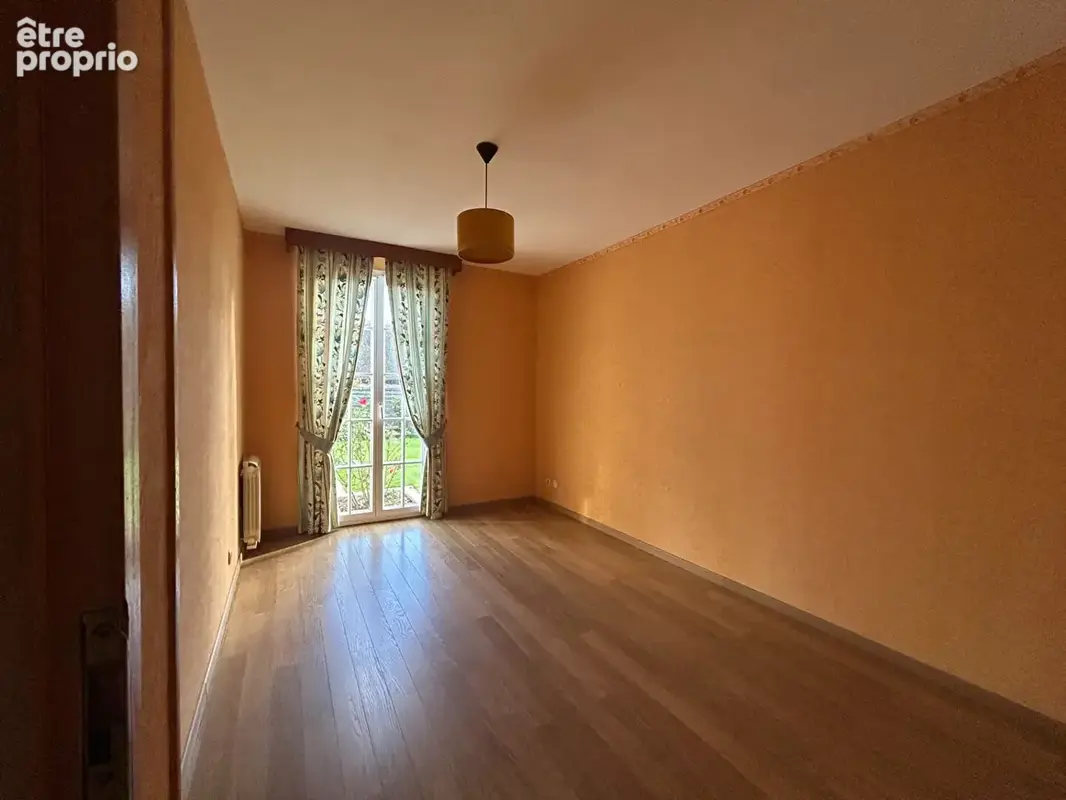 A vendre - maison de plain pied sur genereuse parcelle de terrain - photo 10