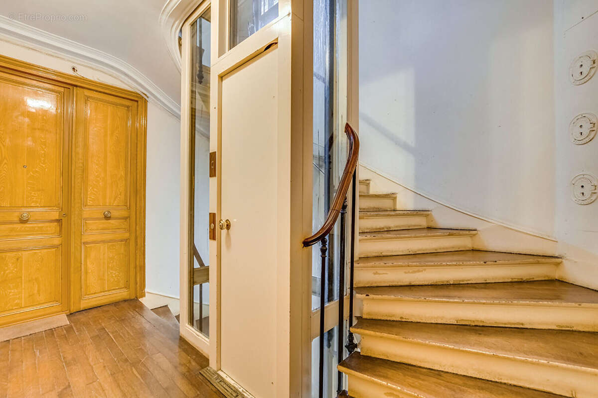 Appartement à PARIS-12E