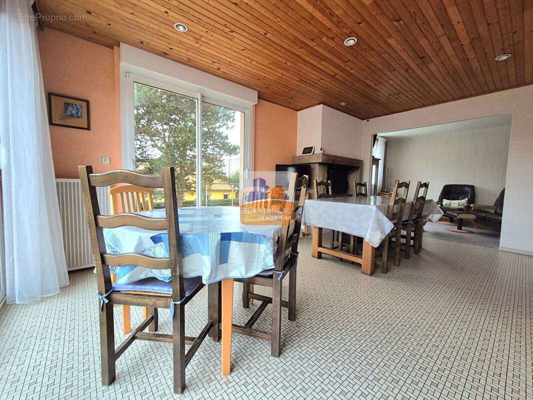 Maison à BOUGUENAIS