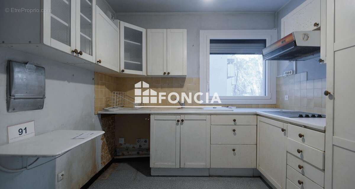 Appartement à LE COUDRAY-MONTCEAUX