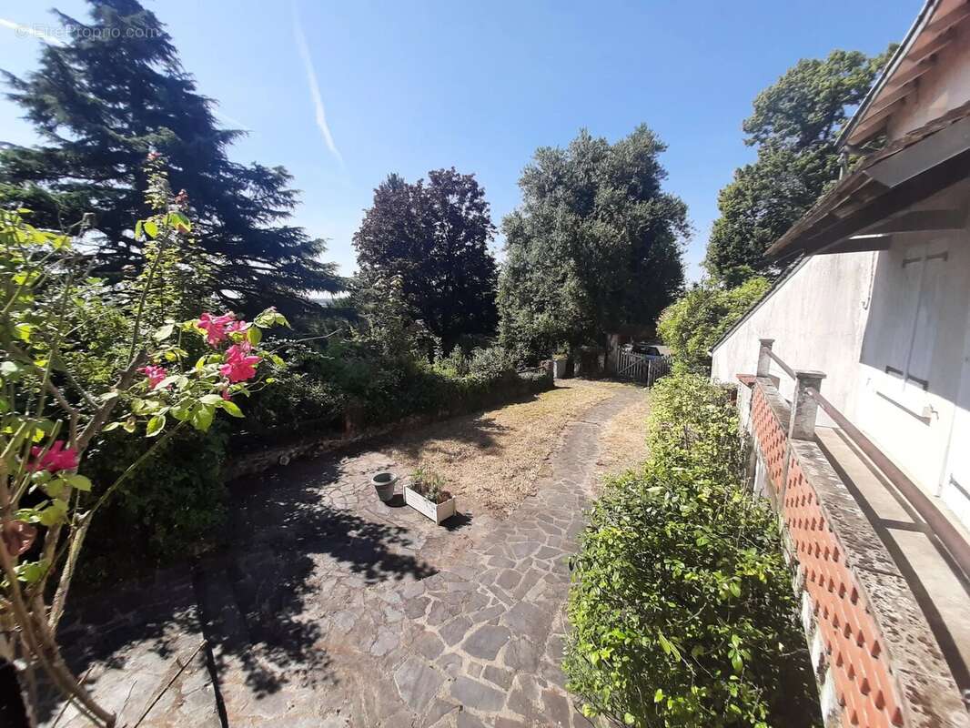 Maison à BEAUMONT
