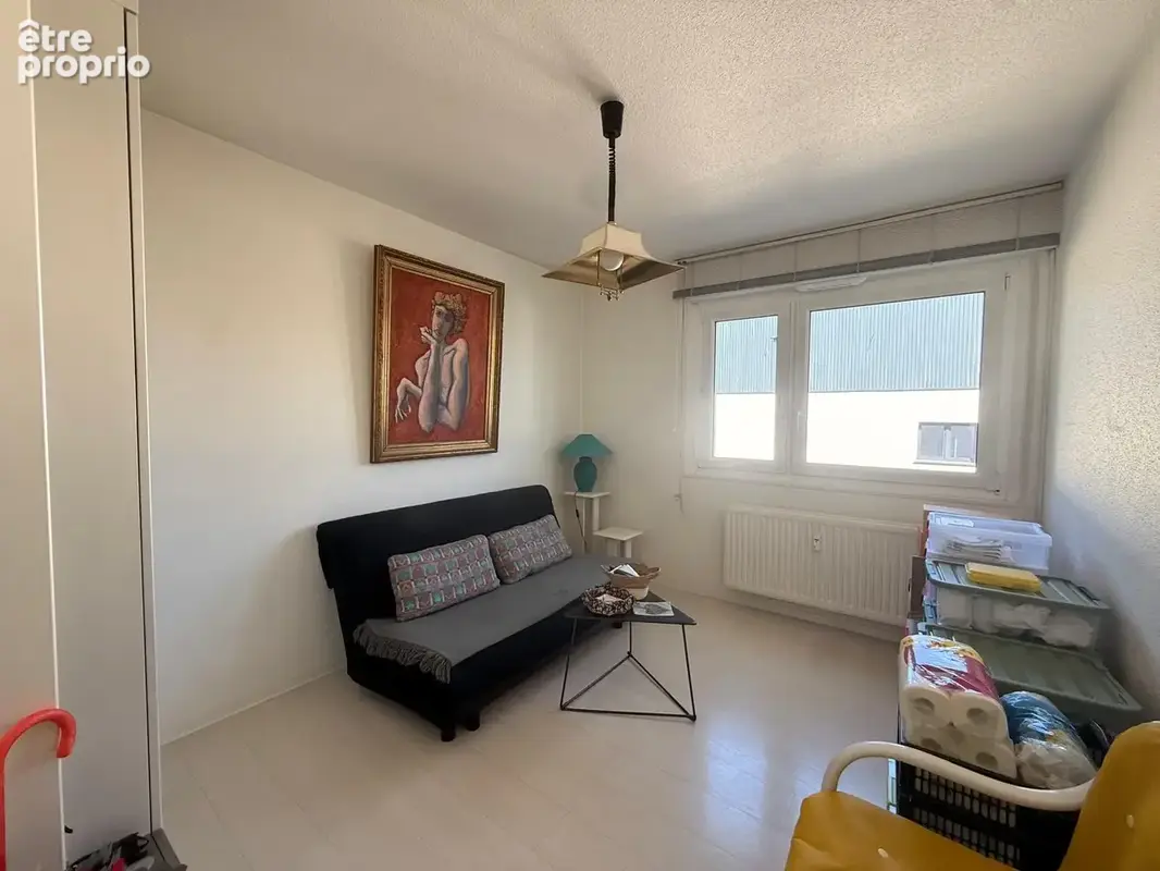 À vendre   Duplex rare de 169 m2 avec deux espaces de vie, balcons et trois stationnements   Saint-Louis - photo 2
