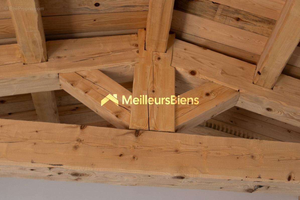 Maison à ROQUEBRUNE-SUR-ARGENS