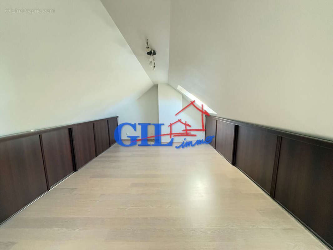 Maison à SAVIGNY-LE-TEMPLE