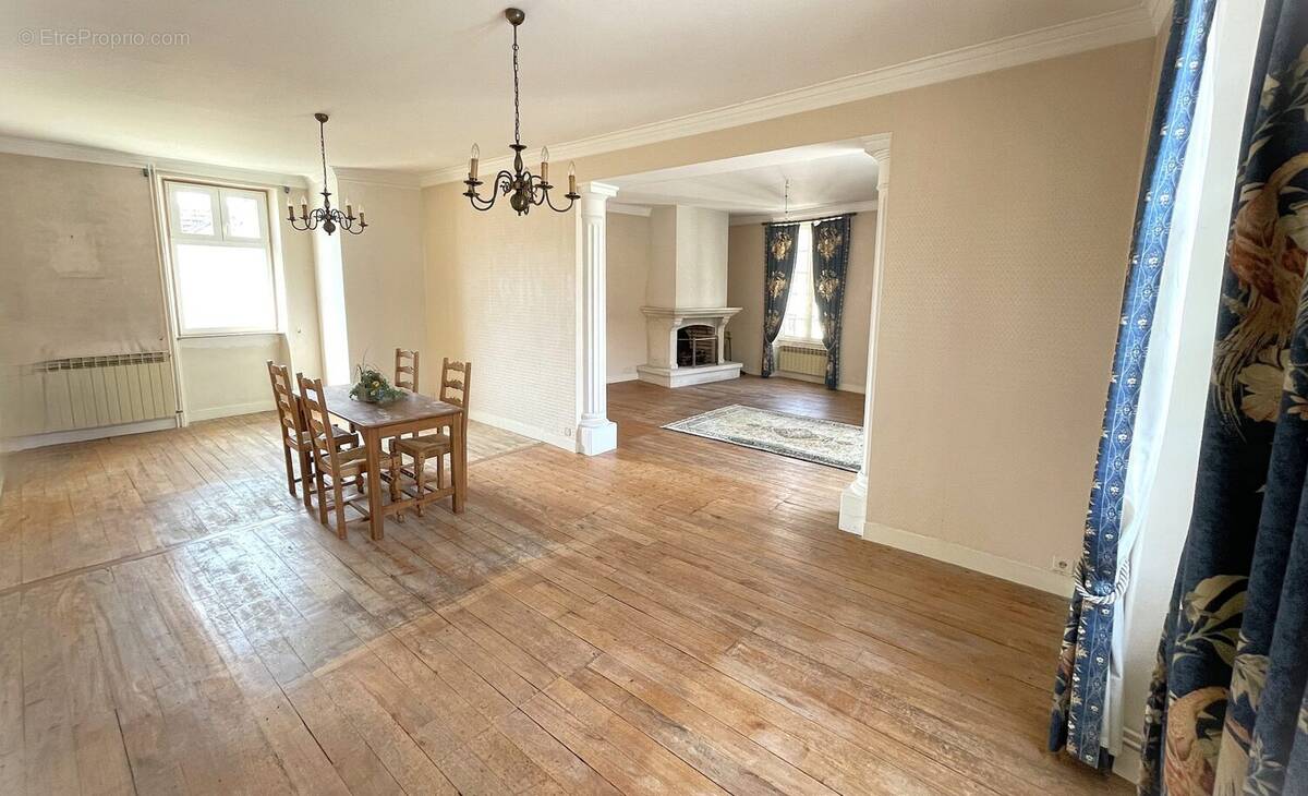 Maison à JOUY-SUR-MORIN