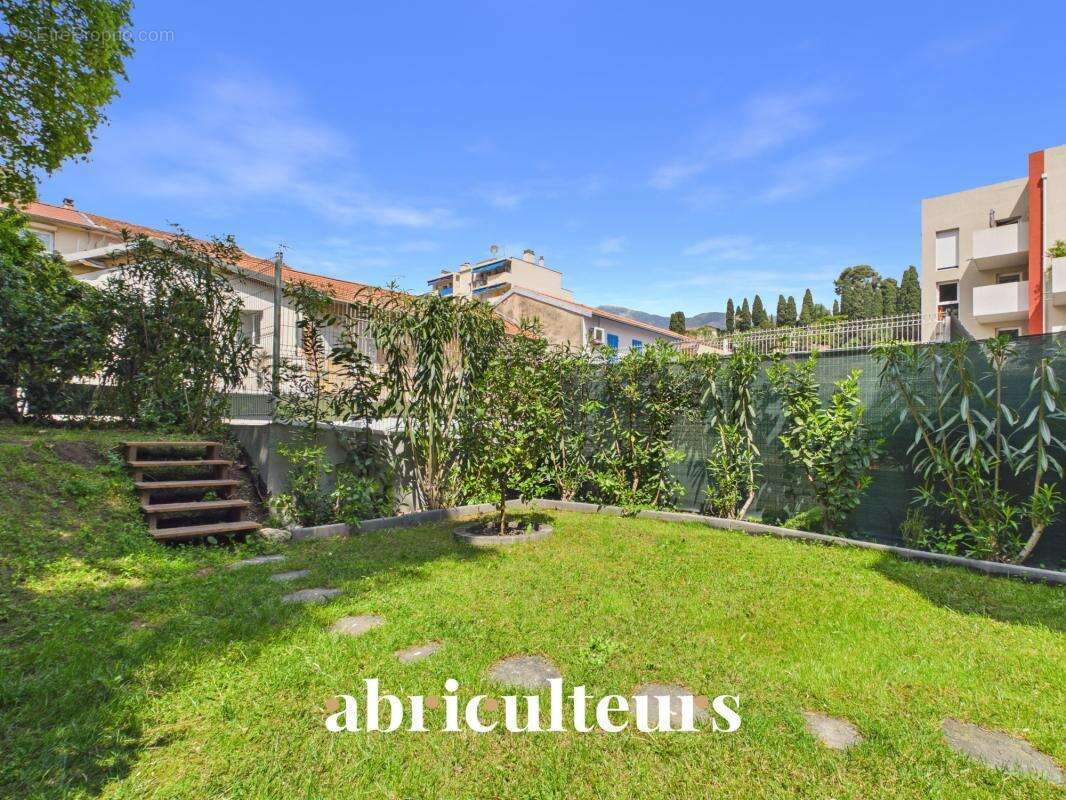 Appartement à MENTON