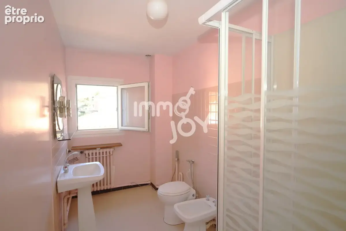 Maison de 103 m2, T5, jusqu'à 4 chambres, sur terrain de 590 m2. - photo 11