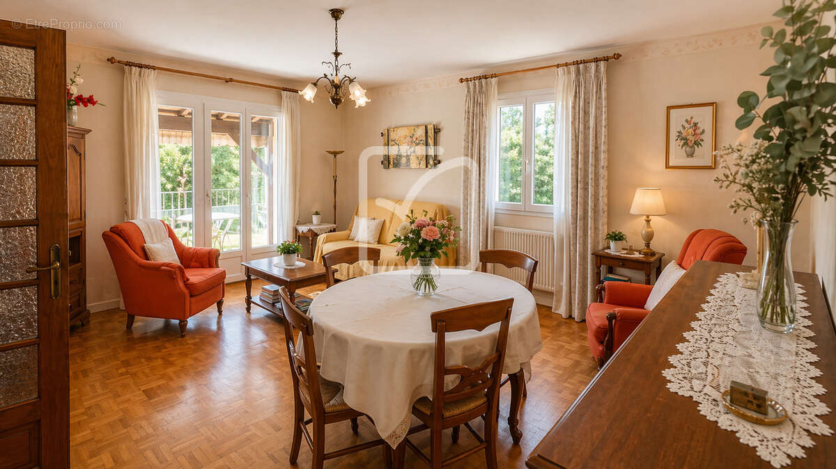 Maison à GOURDON