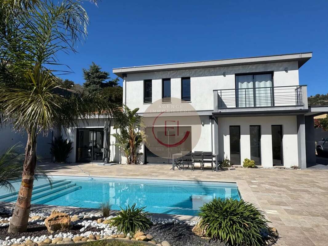 Maison à LES ADRETS-DE-L'ESTEREL