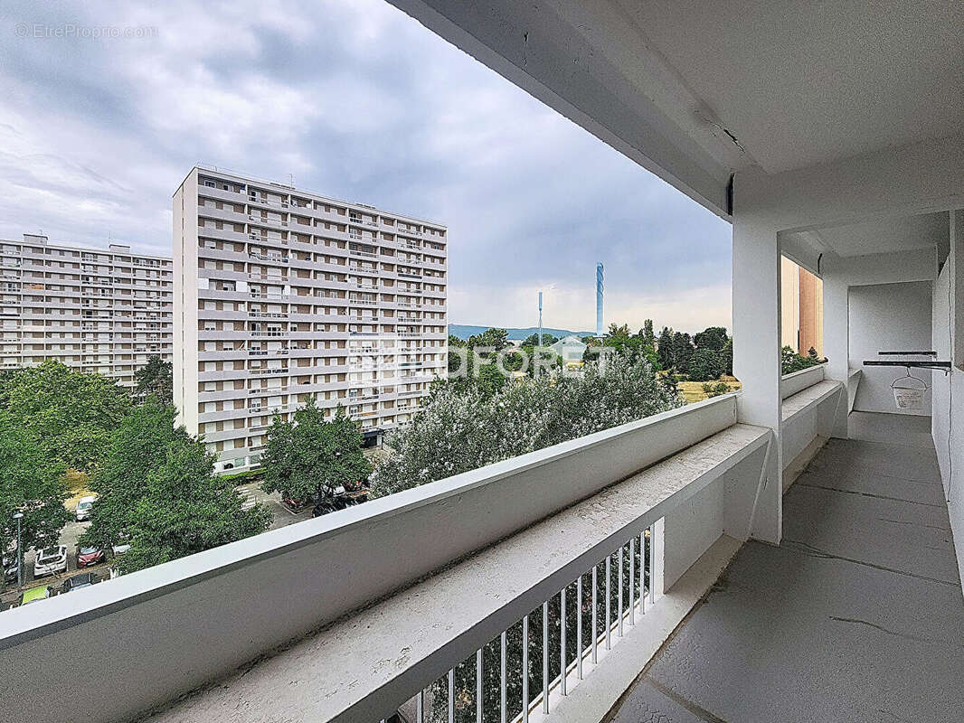 Appartement Rillieux La Pape 5 pièce(s) 111 m2 - photo 15