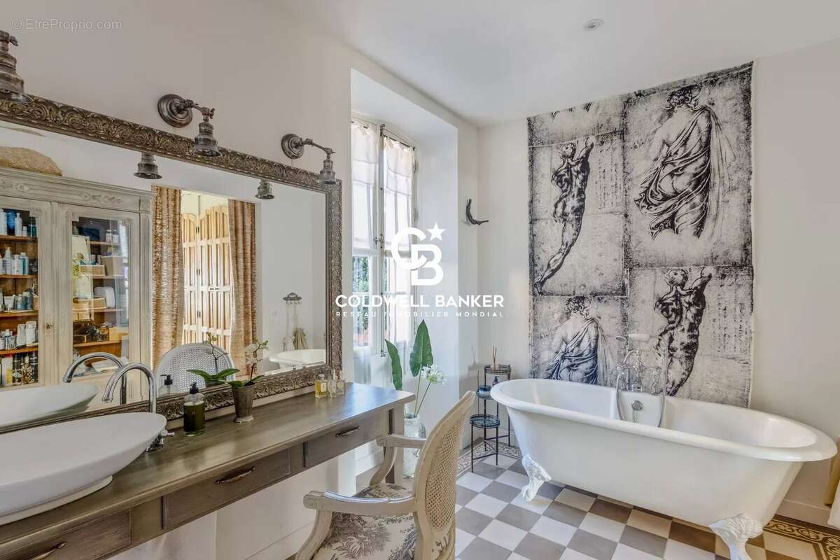 Maison à BORMES-LES-MIMOSAS