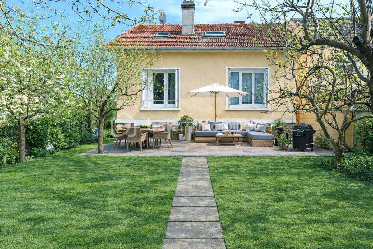 Aulnay Sud – Grande maison familiale 150 m² au pied du Canal de l’Ourcq - photo 16