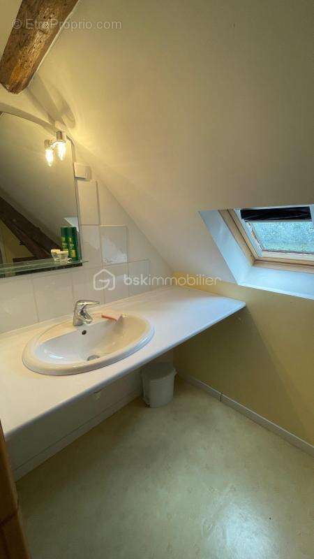 Maison à PRESSIGNAC-VICQ