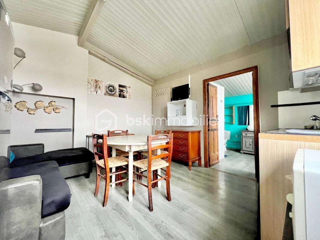 Commerce à COLOMBIERS