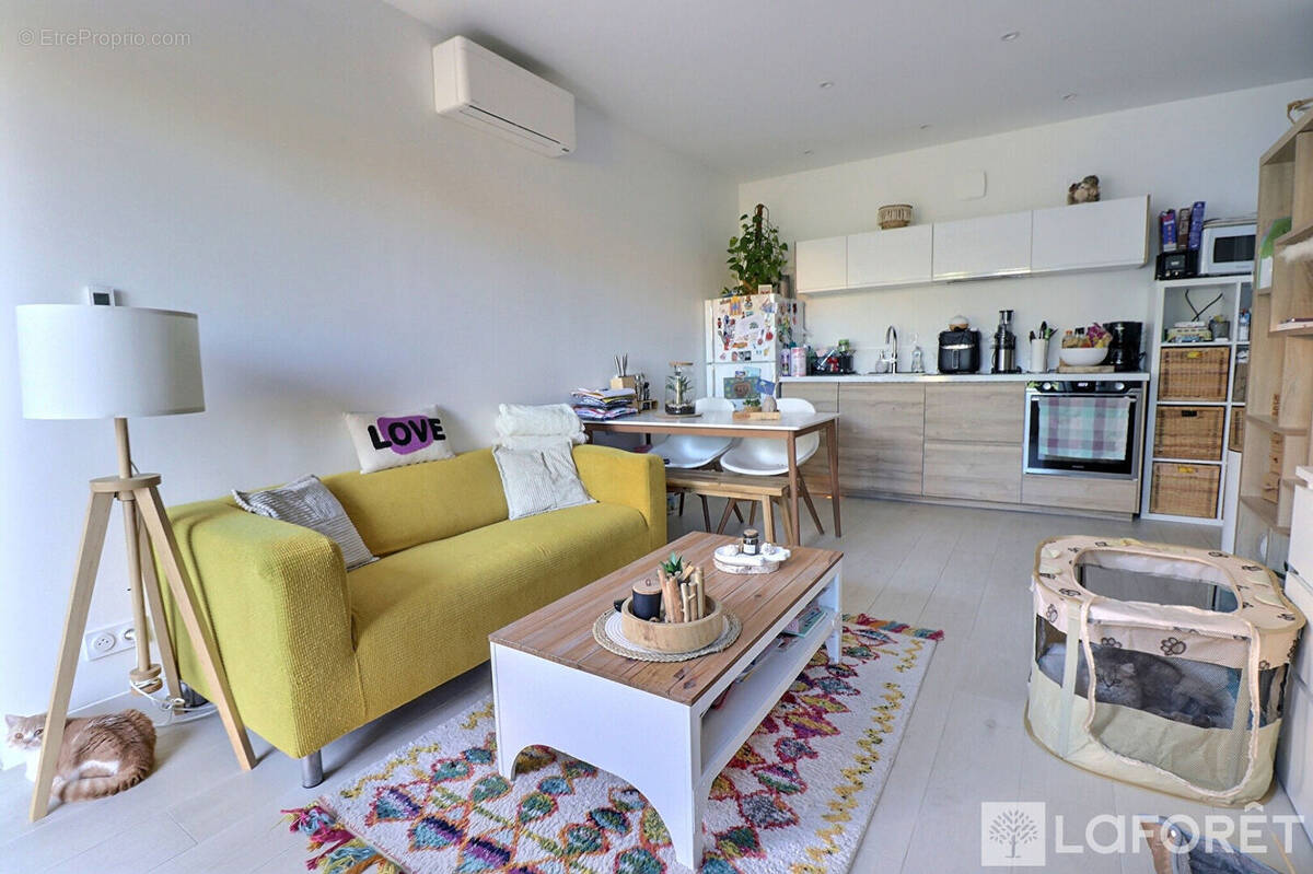 Appartement à LA LONDE-LES-MAURES