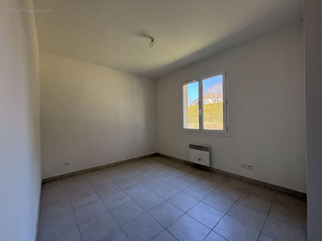 Maison à SAUVAGNAS