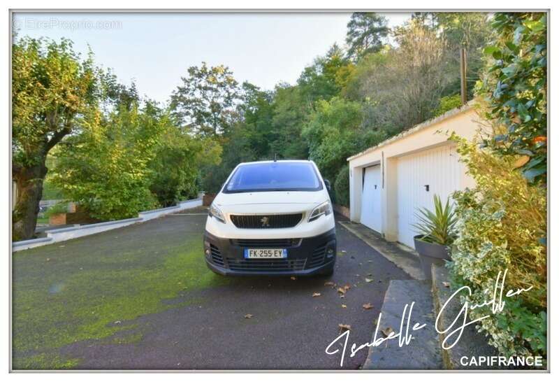 Maison à NERIS-LES-BAINS