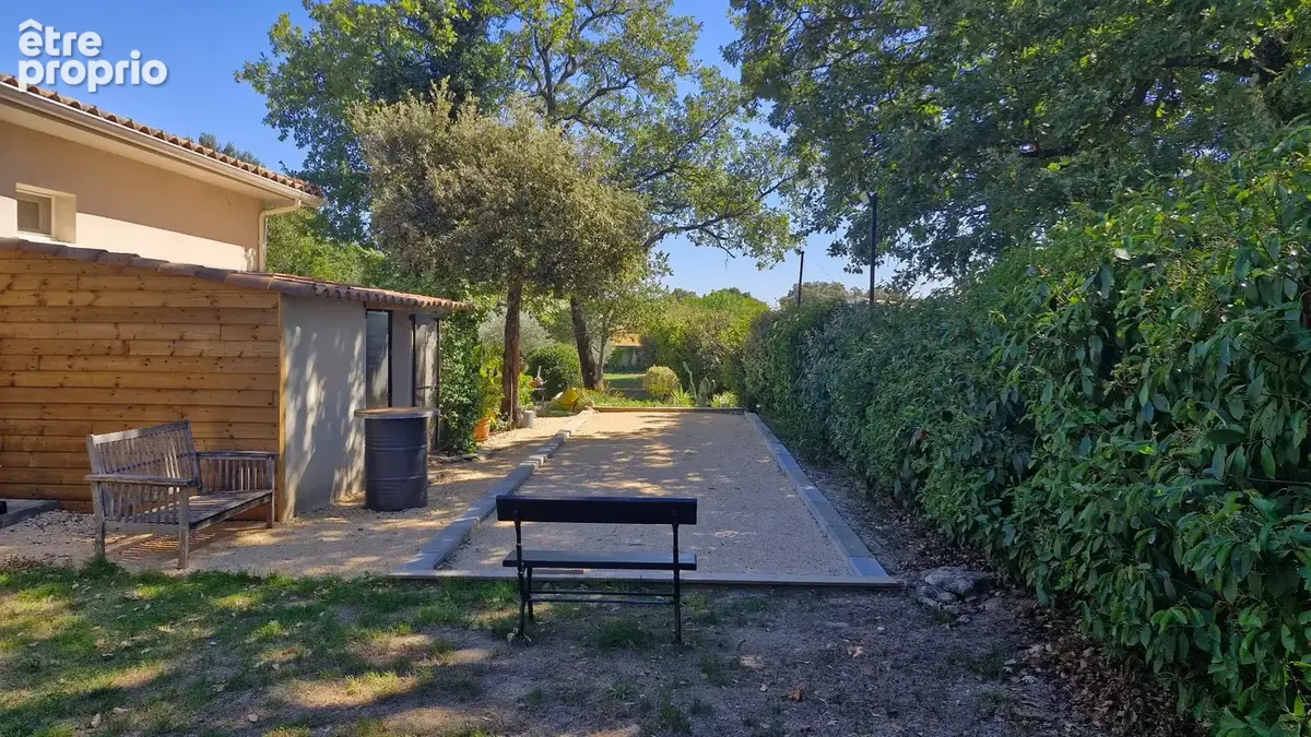 A seulement 3 km d'UZES - photo 31