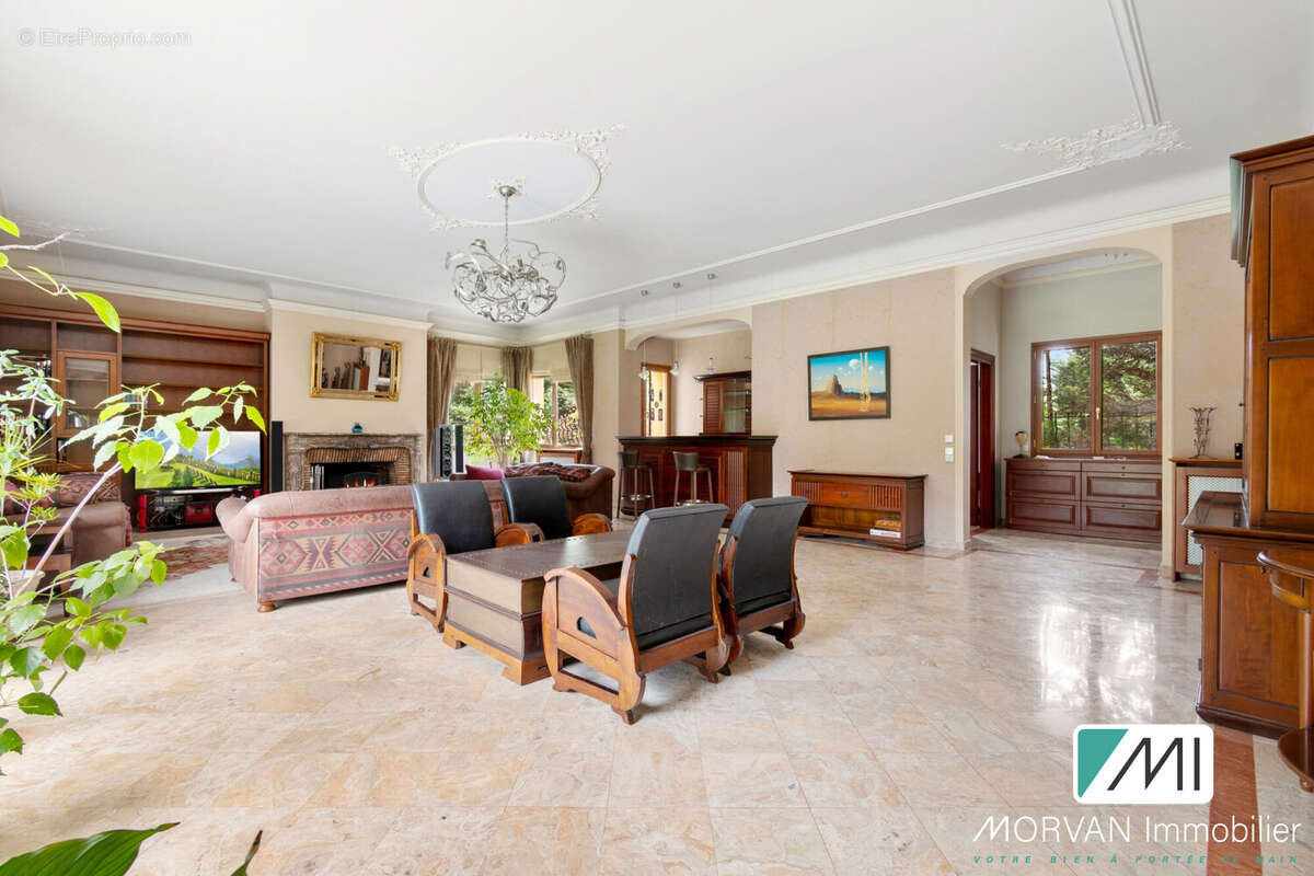 Maison à LOUVECIENNES