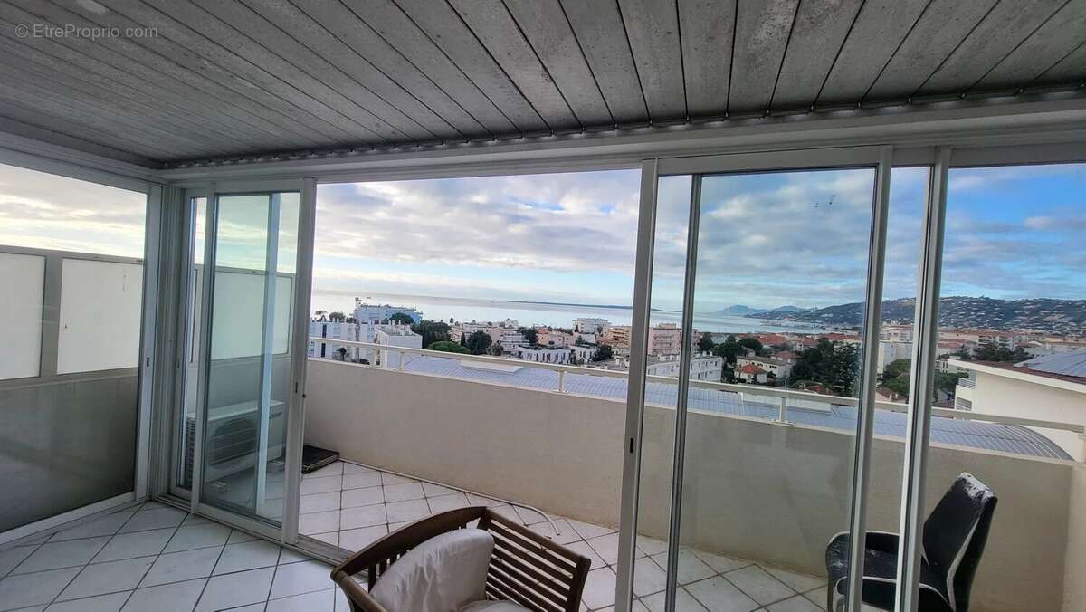 Grand T2 avec vue mer panoramique à Juan les Pins - photo 4