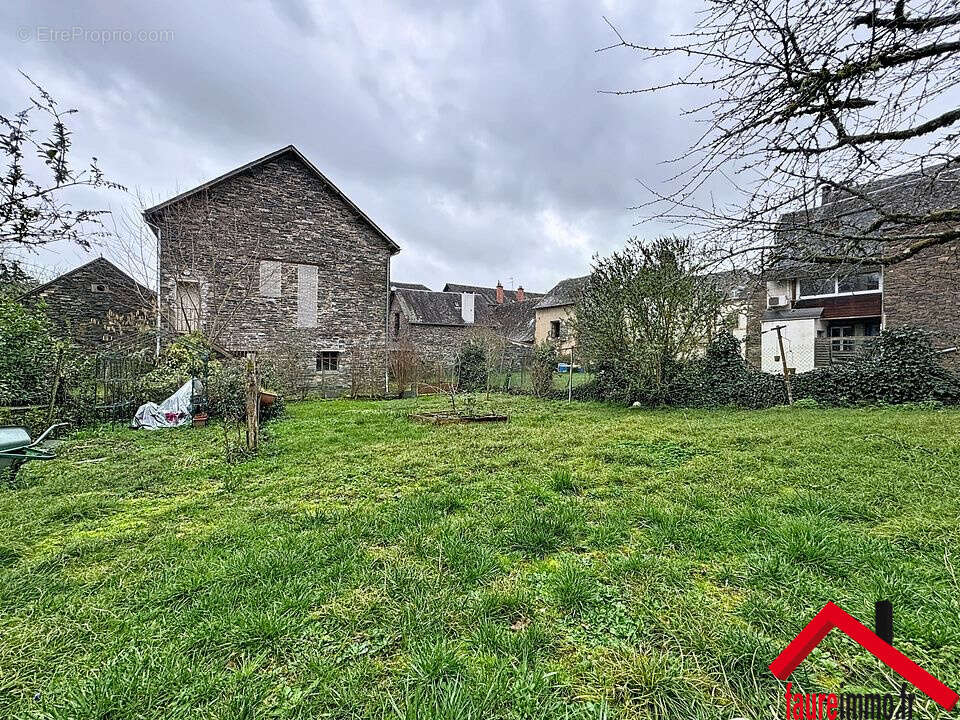 Maison à ALLASSAC