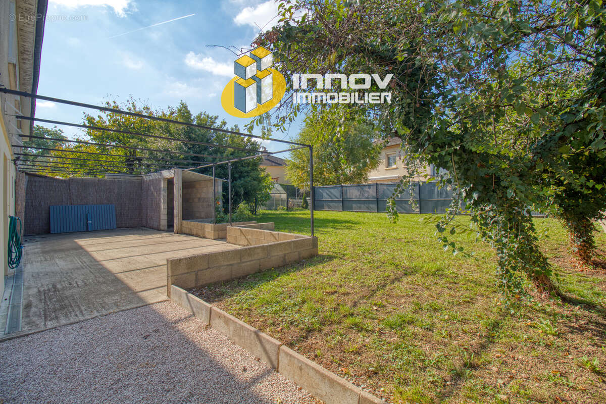 Maison à CHATENOY-LE-ROYAL