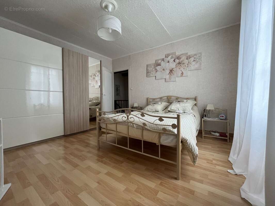 Maison 123 m² à Les Ulmes  - photo 7