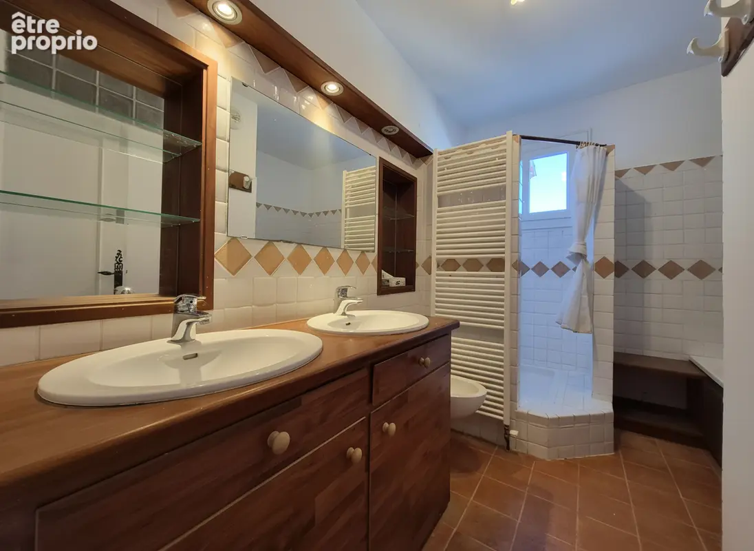 Maison 6 pièces - 170 m² - Fort potentiel - photo 4