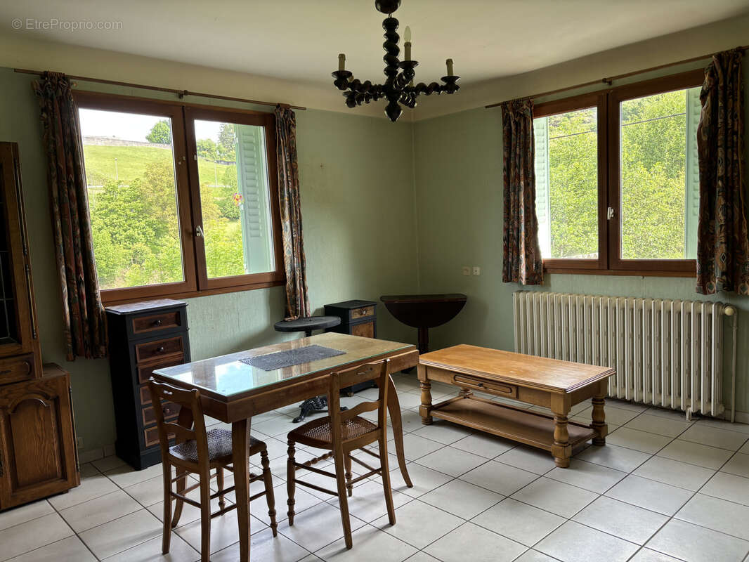 Maison à VEZAC