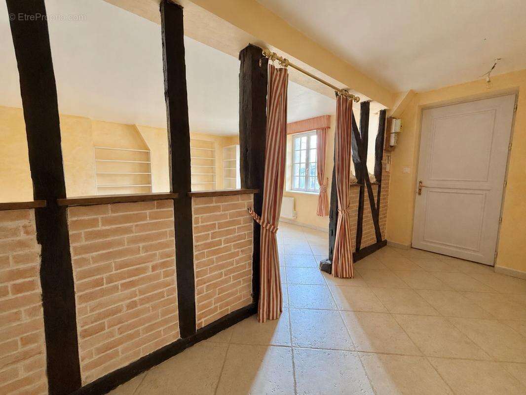 LONGERE DE CARACTERE de 500m² , 5000m² de terrain - photo 16
