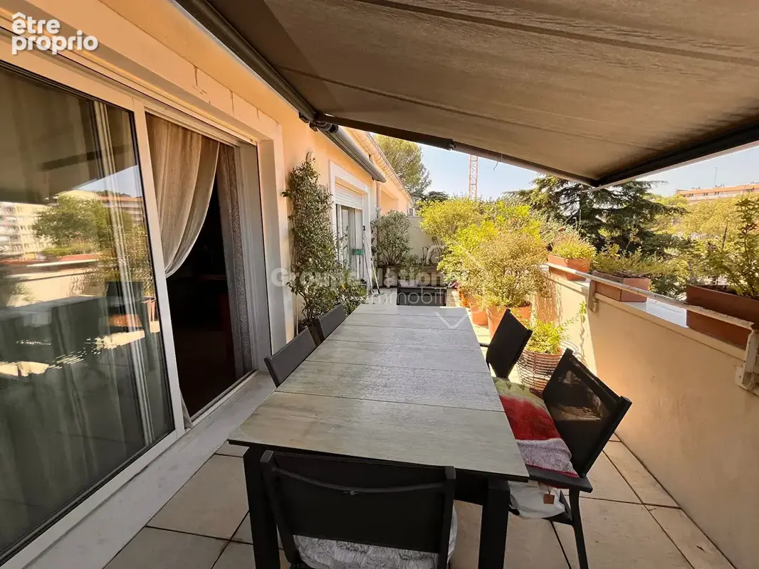 Appartement Nimes 6 pièce(s) 121.41m2 (dont 150 m² utile ) Terrasse / 2 parkings et cave - photo 15