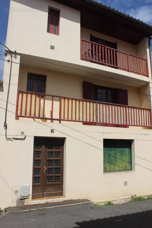 Appartement à MONTREJEAU