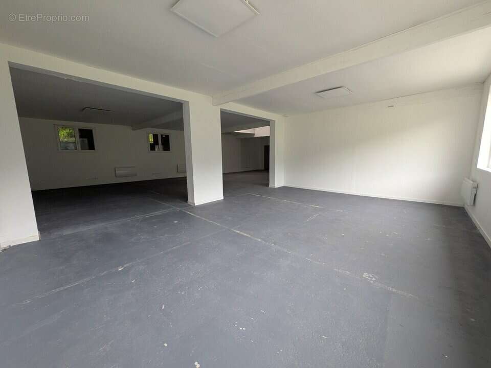 Commerce à DARNETAL