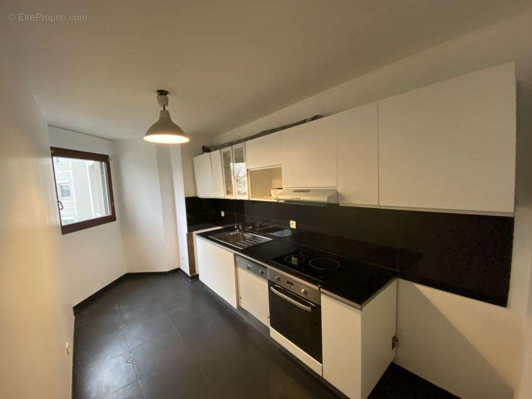 Appartement à CHARENTON-LE-PONT