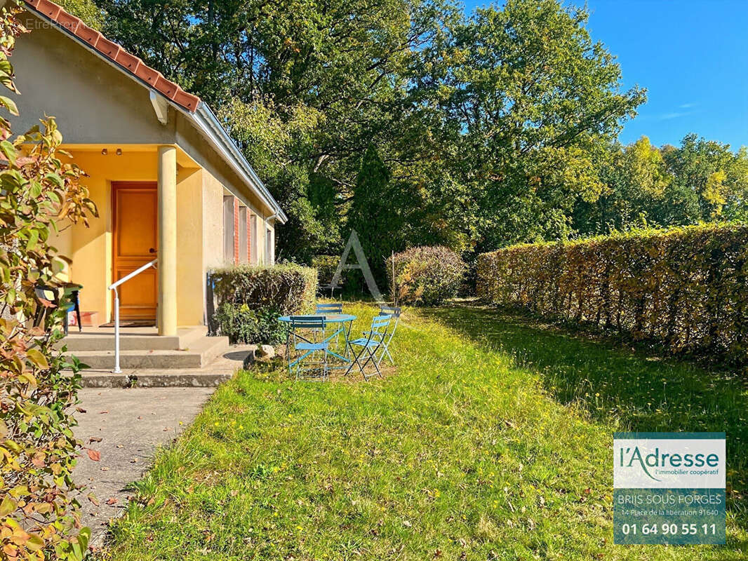 Maison à FONTENAY-LES-BRIIS