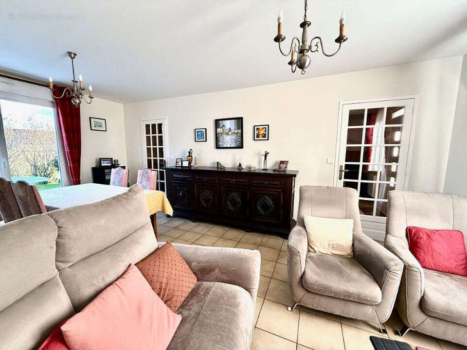 Maison à EQUEURDREVILLE-HAINNEVILLE