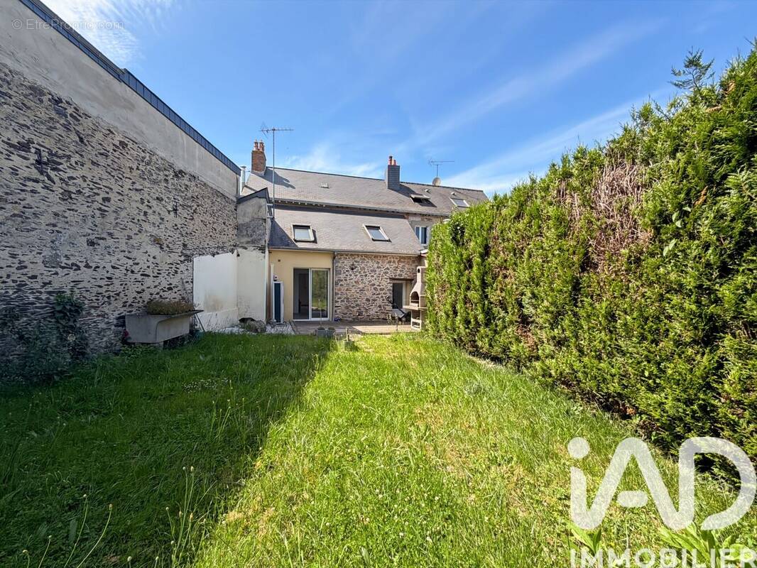 Photo 1 - Maison à BONCHAMP-LES-LAVAL