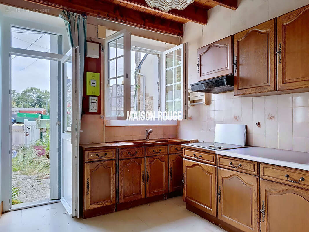 Maison à LA CHAPELLE-AUX-FILTZMEENS