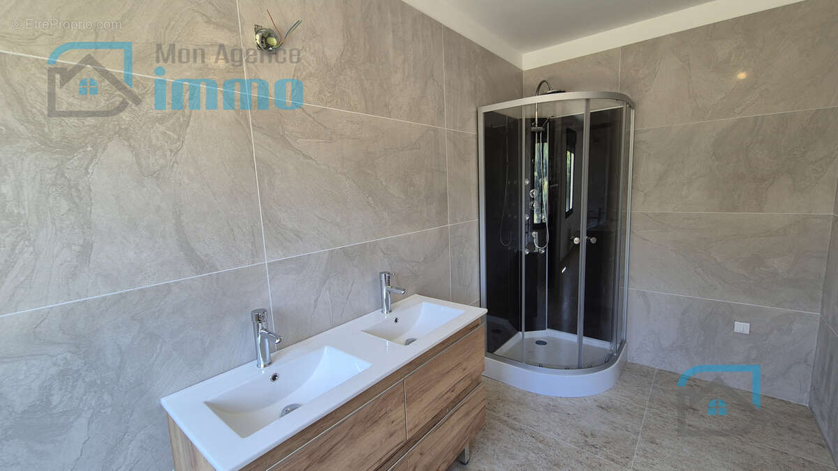 Maison à MEHUN-SUR-YEVRE