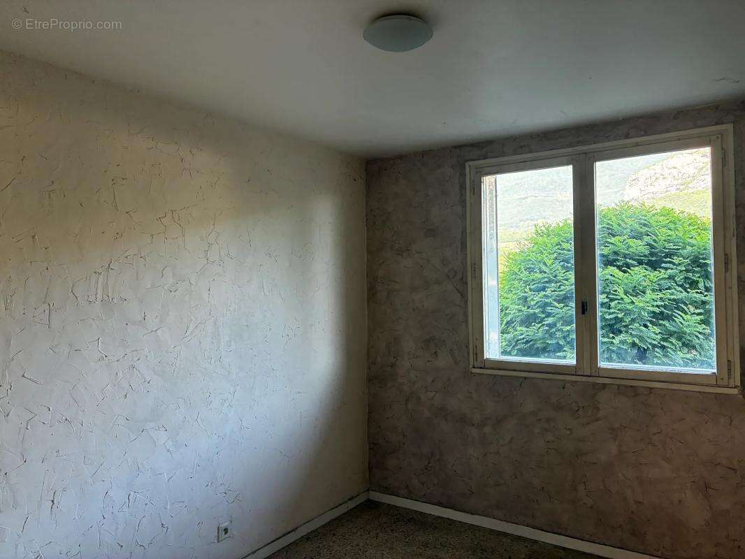 Appartement à LE PONT-DE-CLAIX