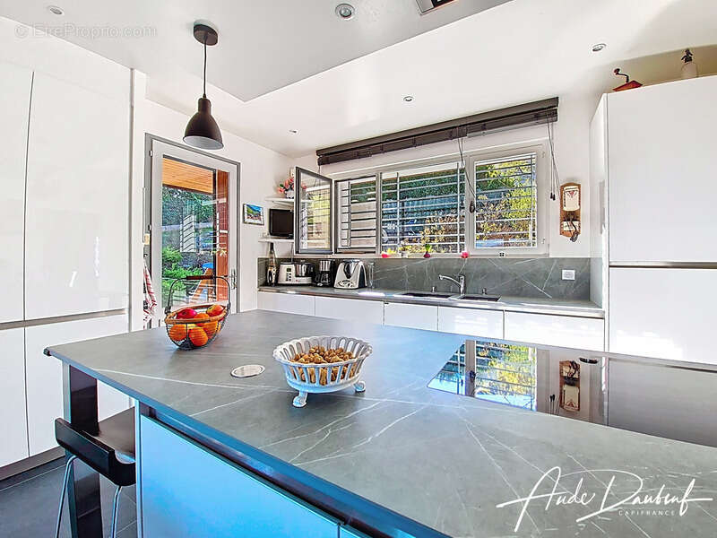 Maison à SAINT-JORIOZ