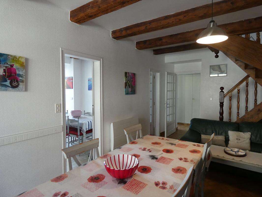 A CANCALE ! Maison en pierre en excellent état, 6 pièces, 5 chambres ! - photo 4