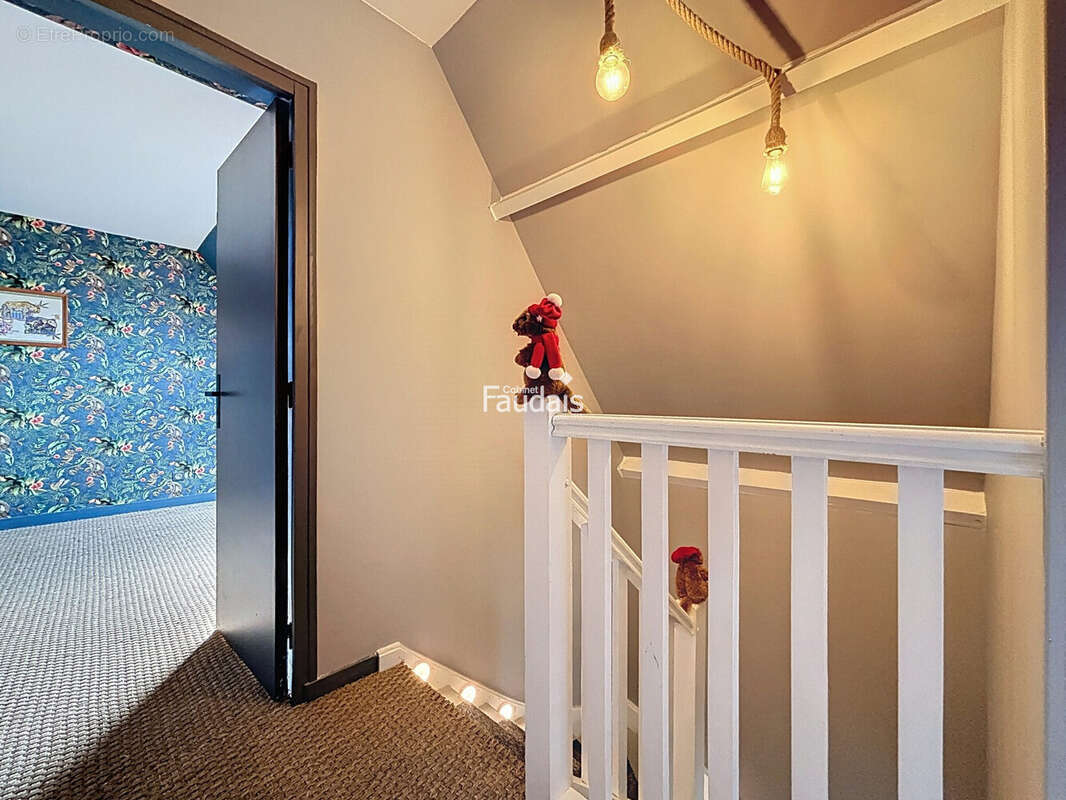 Maison 118 m² à Pont-Hebert  - photo 9
