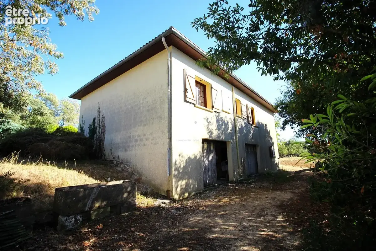 Plain-pied - maison cossue dans bel environnement tres calme - photo 2
