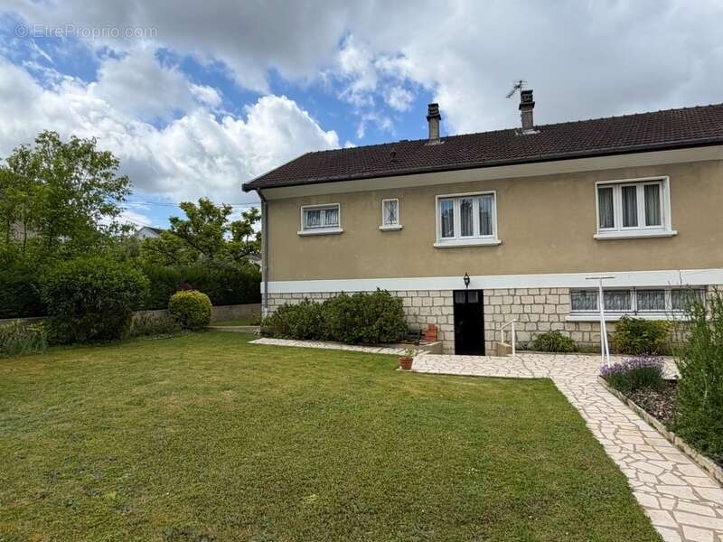 Maison à BETTANCOURT-LA-FERREE