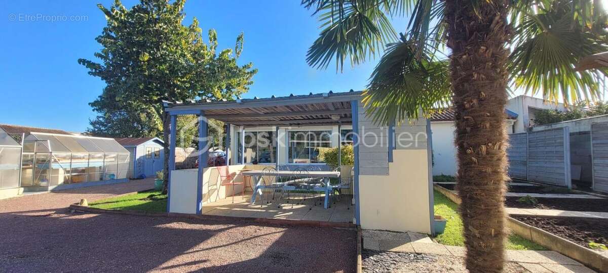 Maison à LES MATHES